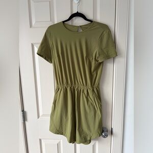LULULEMON Size 6 Green Romper